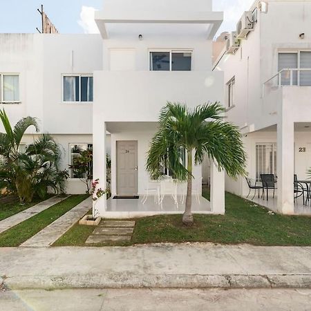 Micro Studio Perfect For Backpackers, Couples, 3 Min Drive To Playa El Nino كانكون المظهر الخارجي الصورة