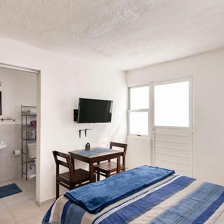 Micro Studio Perfect For Backpackers, Couples, 3 Min Drive To Playa El Nino كانكون المظهر الخارجي الصورة