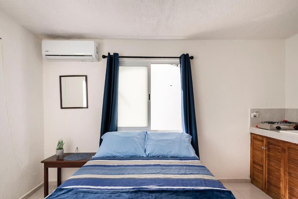 Micro Studio Perfect For Backpackers, Couples, 3 Min Drive To Playa El Nino كانكون المظهر الخارجي الصورة