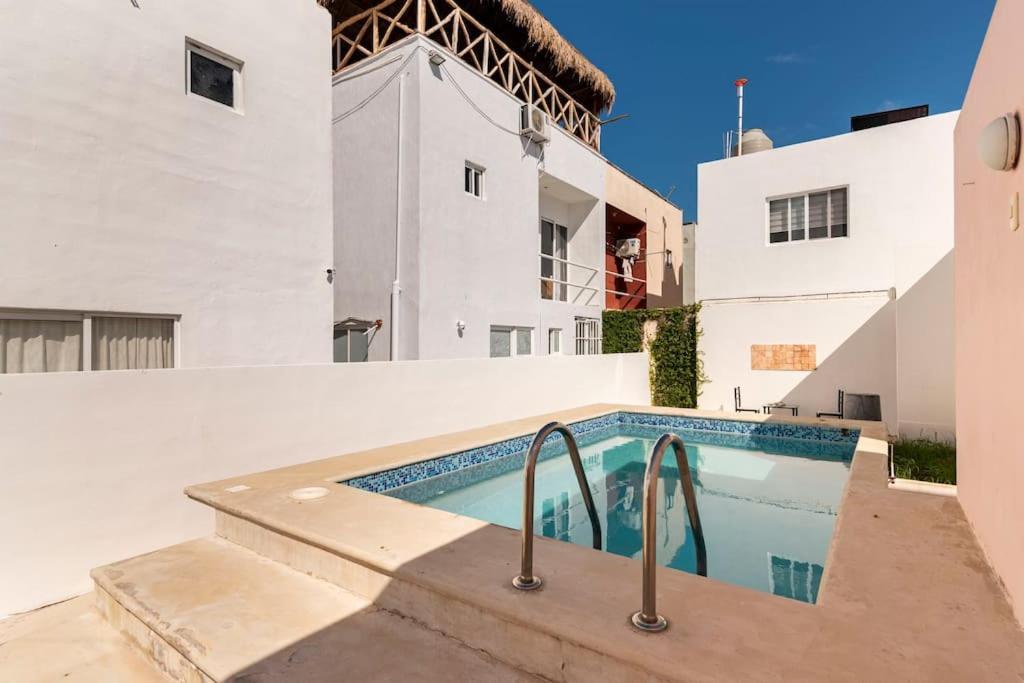 Micro Studio Perfect For Backpackers, Couples, 3 Min Drive To Playa El Nino كانكون المظهر الخارجي الصورة